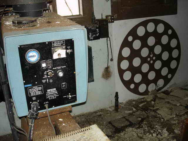 Speedway Auto Theatre - 2006 Photo (newer photo)